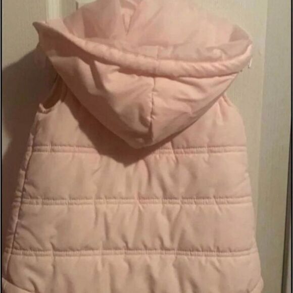 - Girls 24 months Tommy Hilfiger winter vest - Picture 2 of 2